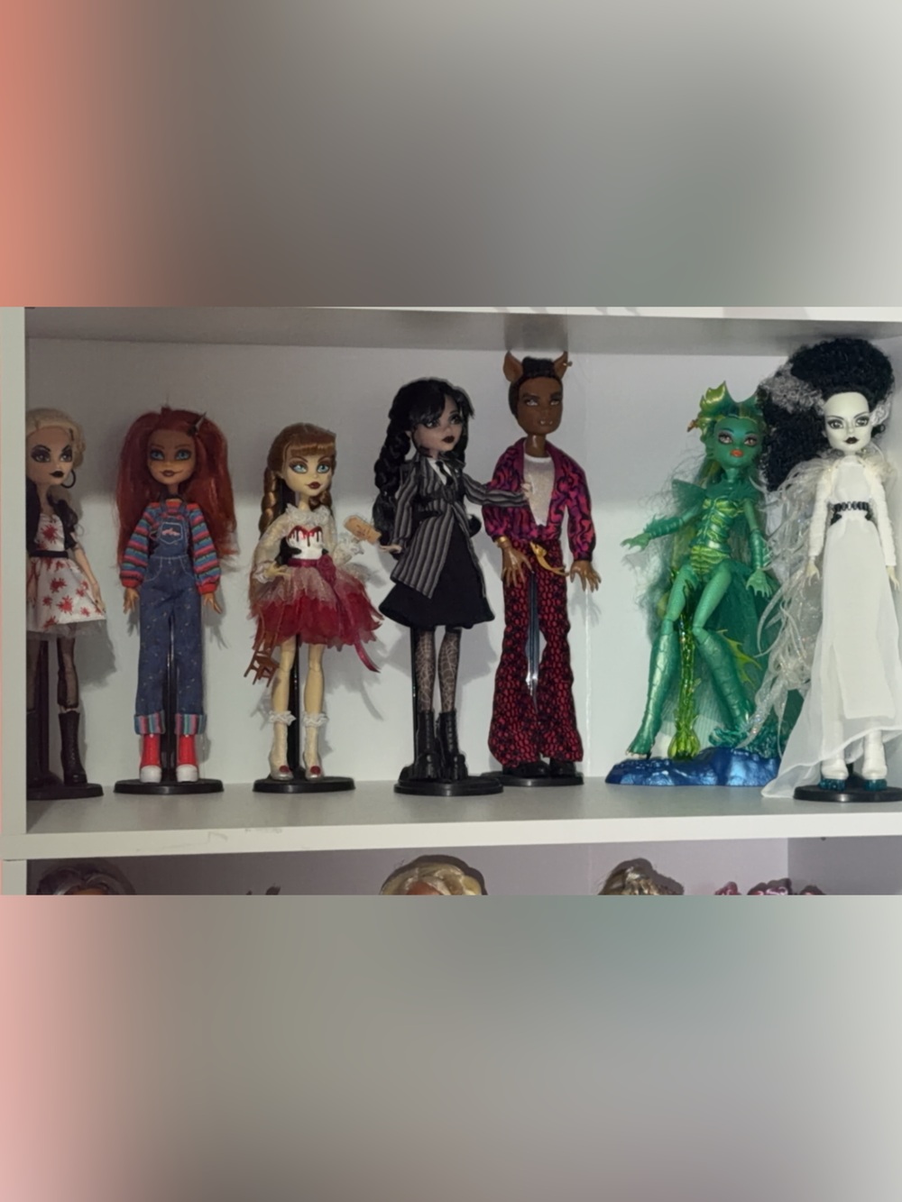 monster high dolls set with red, blonde, black, brown & green outfits